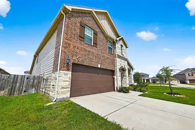 1115 Cloverdale Drive, Rosharon, TX 77583 - Photo 1