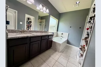 315 Woodhaven Drive, West Columbia, TX 77486 - Photo 25