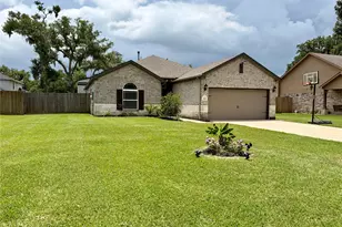 315 Woodhaven Dr, West Columbia, TX 77486 - Photo 1