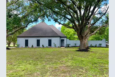 5 Colony Drive, Angleton, TX 77515 - Photo 1