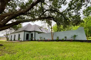 5 Colony Dr, Angleton, TX 77515 - Photo 33