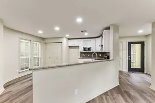 3816 Brandt St, Houston, TX 77006 - Photo 13