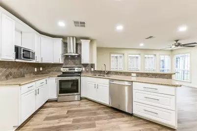 3816 Brandt Street, Houston, TX 77006 - Photo 3