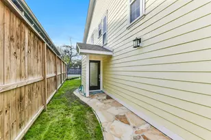 3816 Brandt St, Houston, TX 77006 - Photo 11