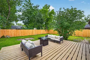 5719 Southwind St, Houston, TX 77033 - Photo 29
