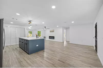 5719 Southwind Street, Houston, TX 77033 - Photo 11