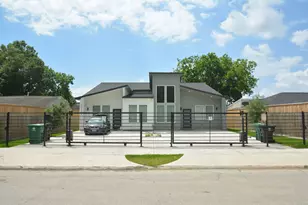 5719 Southwind St, Houston, TX 77033 - Photo 33