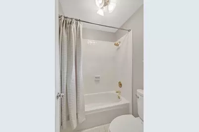 16802 Village Corner Court, Houston, TX 77059 - Photo 31