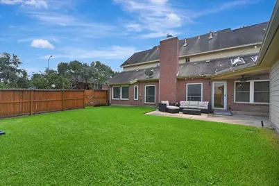 16802 Village Corner Court, Houston, TX 77059 - Photo 41
