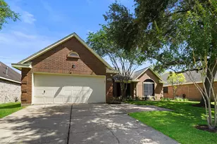2711 N Peach Hollow Cir, Pearland, TX 77584 - Photo 35