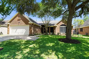 2711 N Peach Hollow Cir, Pearland, TX 77584 - Photo 1