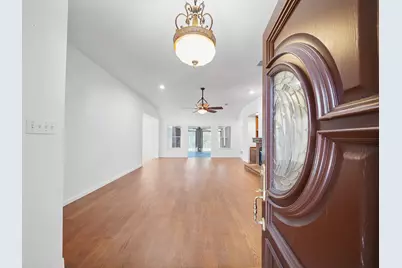 2711 N Peach Hollow Circle, Pearland, TX 77584 - Photo 3