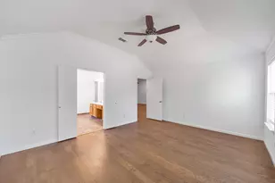 2711 N Peach Hollow Cir, Pearland, TX 77584 - Photo 19