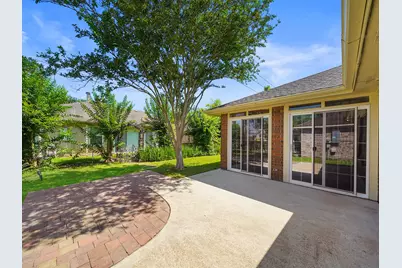 2711 N Peach Hollow Circle, Pearland, TX 77584 - Photo 31