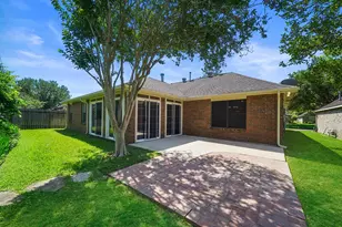 2711 N Peach Hollow Cir, Pearland, TX 77584 - Photo 33