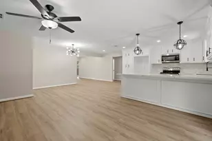 15 N Amburn Rd, Texas City, TX 77591 - Photo 5