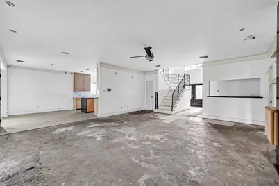 8102 Ashley Circle Drive N, Houston, TX 77071 - Photo 9