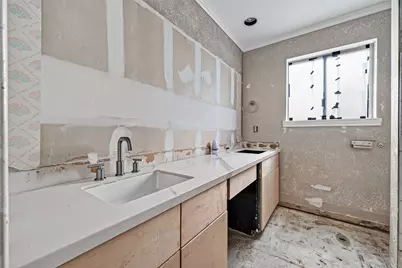 8102 Ashley Circle Drive N, Houston, TX 77071 - Photo 25