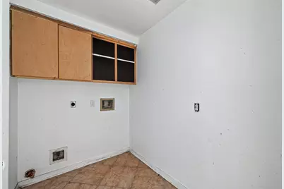 8102 Ashley Circle Drive N, Houston, TX 77071 - Photo 11