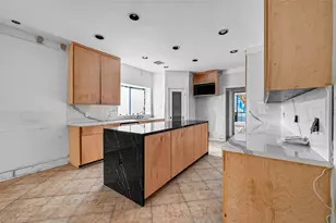 8102 Ashley Cir Dr N, Houston, TX 77071 - Photo 7