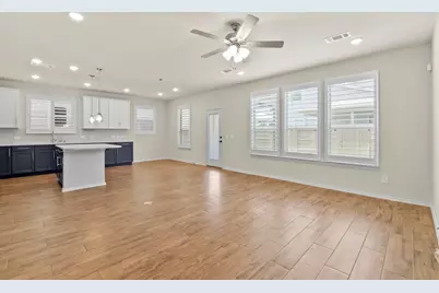 4033 Starbright Street, Houston, TX 77018 - Photo 9