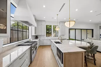6911 Hartland Avenue, Houston, TX 77055 - Photo 7