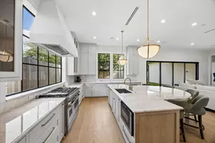 6911 Hartland Ave, Houston, TX 77055 - Photo 7