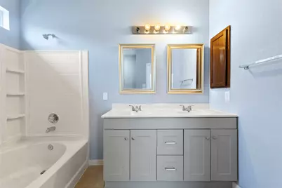 10010 Deer Track Court, Houston, TX 77064 - Photo 5