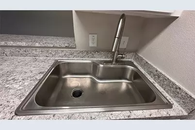 7315 Brompton Street #127B, Houston, TX 77025 - Photo 11