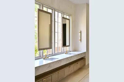 11710 Wendover Lane, Houston, TX 77024 - Photo 27