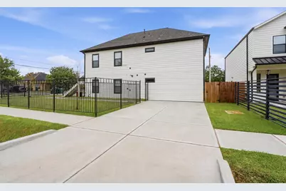 3107 Grassmere Street #B, Houston, TX 77051 - Photo 25