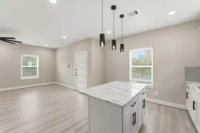 3107 Grassmere Street #B, Houston, TX 77051 - Photo 9