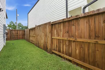 3107 Grassmere Street #B, Houston, TX 77051 - Photo 21