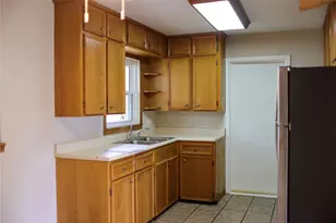 217 Carnation St, Lake Jackson, TX 77566 - Photo 7