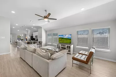 721 Roaring Falls D, Willis, TX 77378 - Photo 9