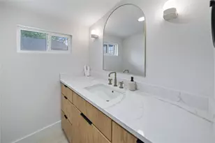 4704 Park Dr, Houston, TX 77023 - Photo 15