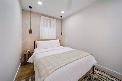 4704 Park Drive #4, Houston, TX 77023 - Photo 9