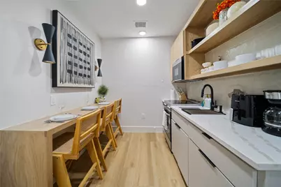 4704 Park Drive #4, Houston, TX 77023 - Photo 3