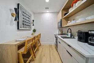 4704 Park Dr, Houston, TX 77023 - Photo 3