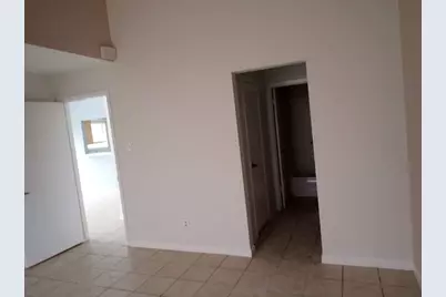 11539 Bellerive Drive, Houston, TX 77072 - Photo 9