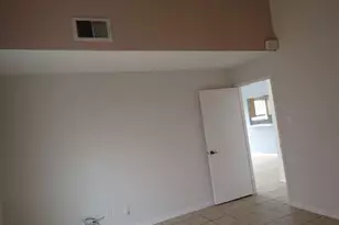 11539 Bellerive Dr, Houston, TX 77072 - Photo 11