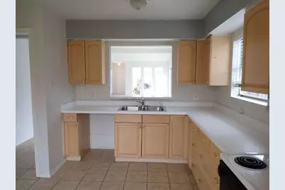 11539 Bellerive Drive, Houston, TX 77072 - Photo 7