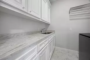 6635 Rutgers Ave, West University Place, TX 77005 - Photo 37