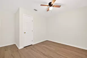8306 Wayward Rd, Houston, TX 77064 - Photo 25