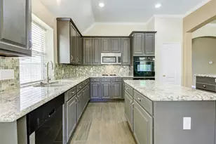 14407 Jessica Falls Cir, Houston, TX 77044 - Photo 9