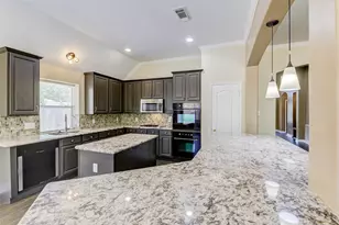 14407 Jessica Falls Cir, Houston, TX 77044 - Photo 11