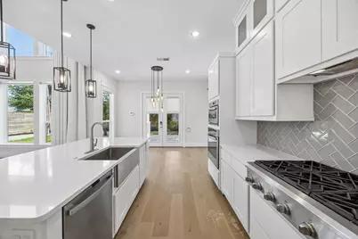 8558 Ridgepoint Drive, Houston, TX 77055 - Photo 5