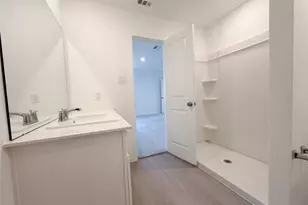 200 Bennett St, Angleton, TX 77515 - Photo 11