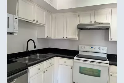 12327 Crest Lake Drive, Houston, TX 77072 - Photo 9