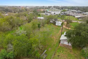 107 Mulberry St, Hallettsville, TX 77964 - Photo 27